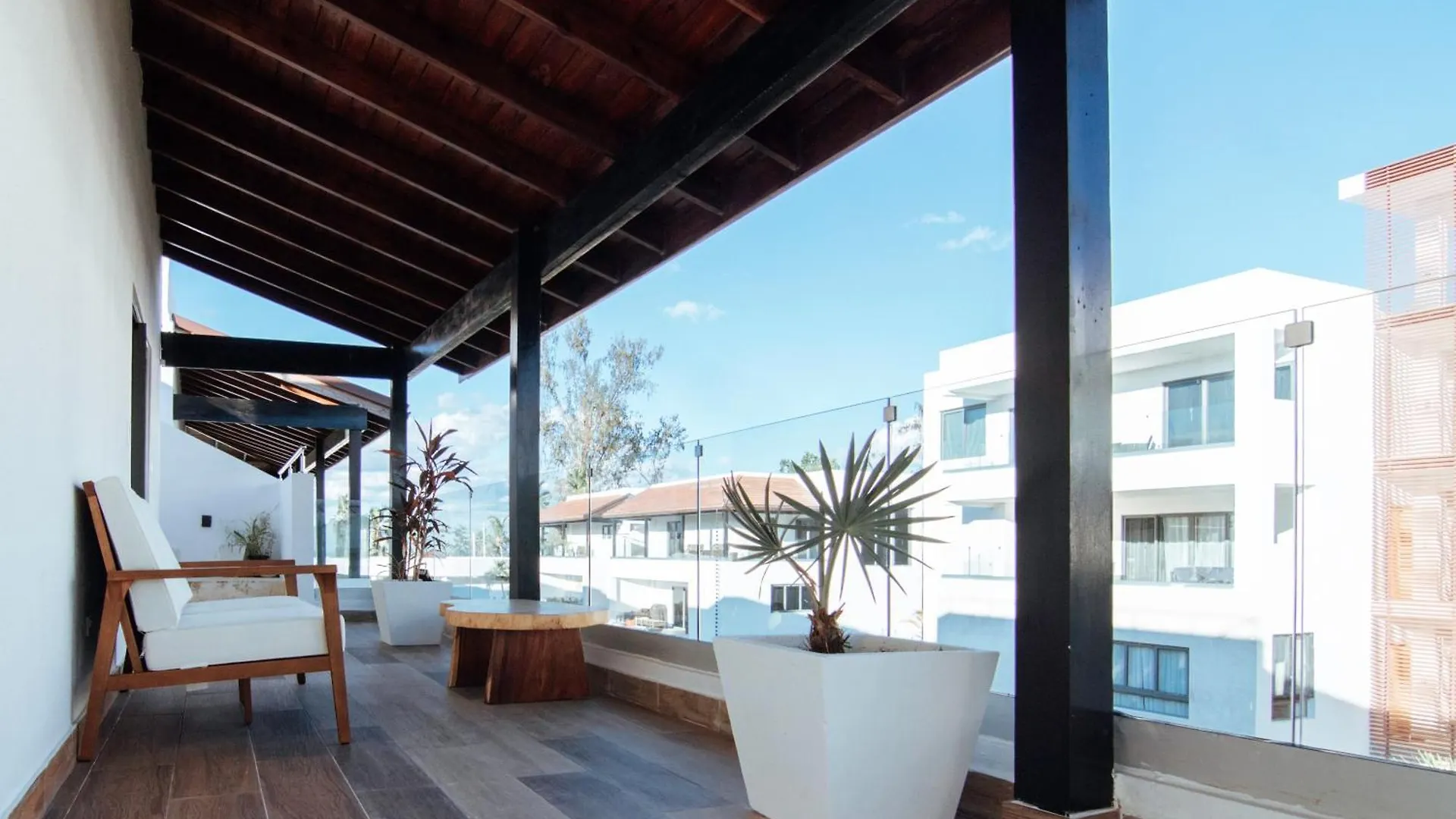 New Beachfront Penthouse Punta Popy Лас Терренас Дом отдыха