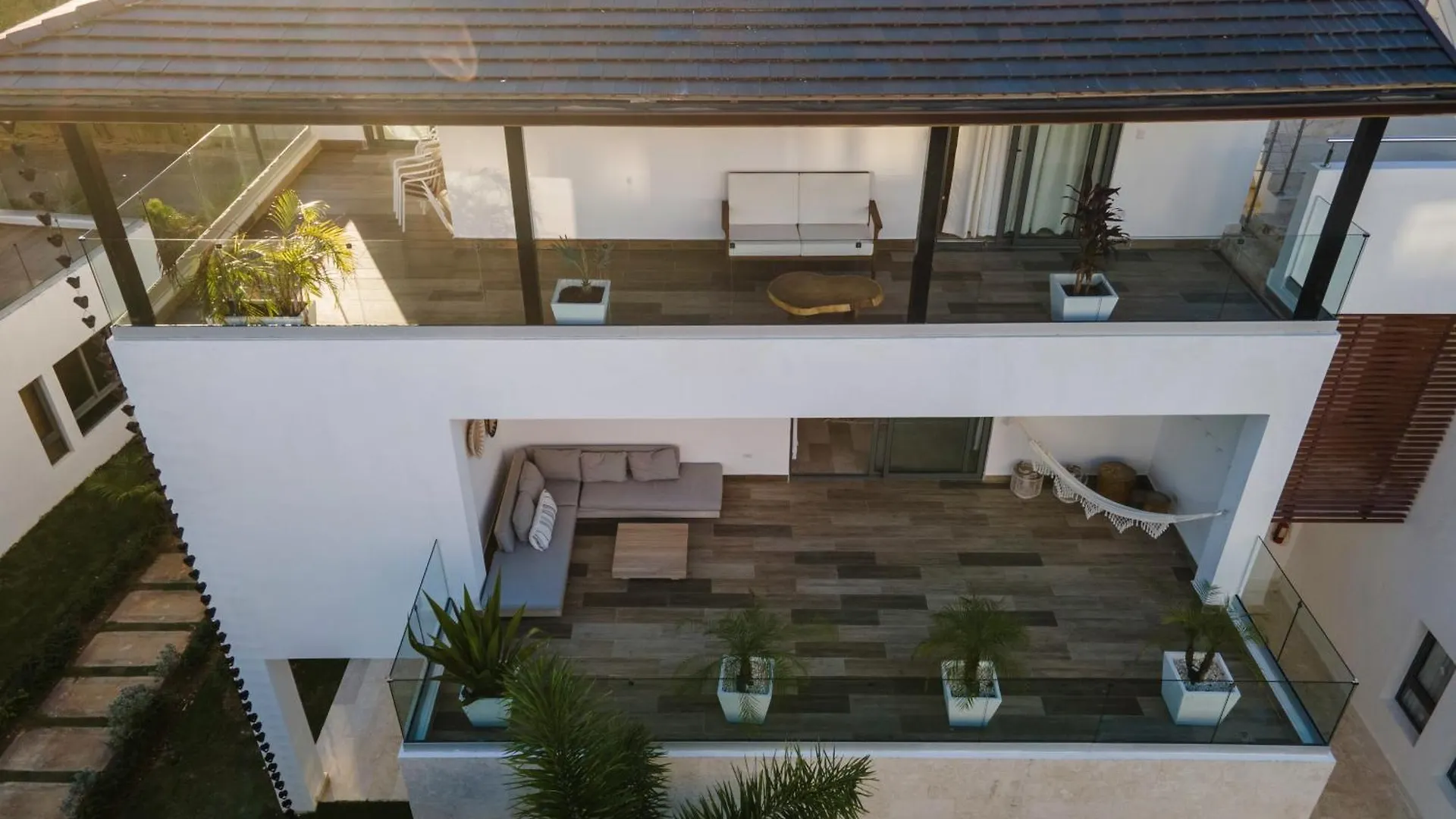 New Beachfront Penthouse Punta Popy Лас Терренас Дом отдыха